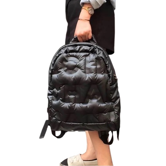 CHANEL CC Doudoune Backpack Good condition - Picture 10 of 14